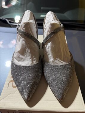 “New” Life Stride Sparkle Minimalist Pewter size6.5